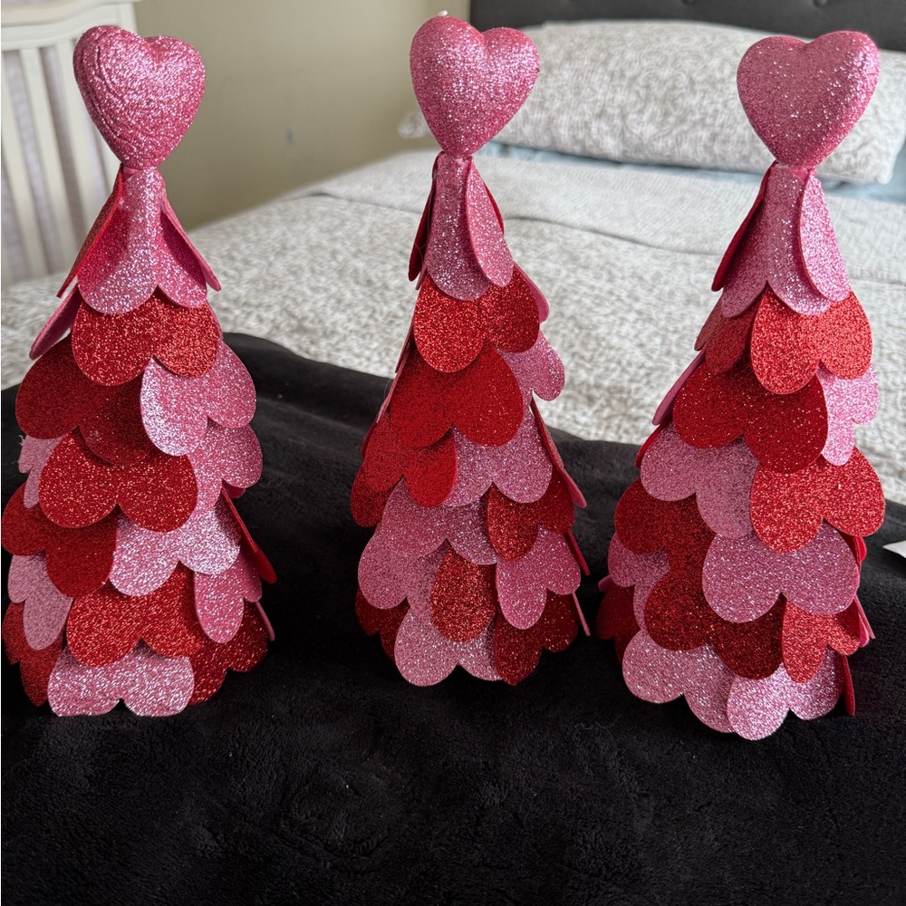 Heart-Shaped Red and Pink Glitter Party Decorations